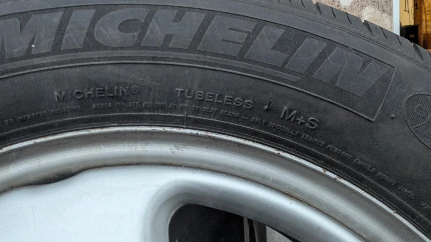 Michelin Defender XT 225/65R17 all season tires - photo 3