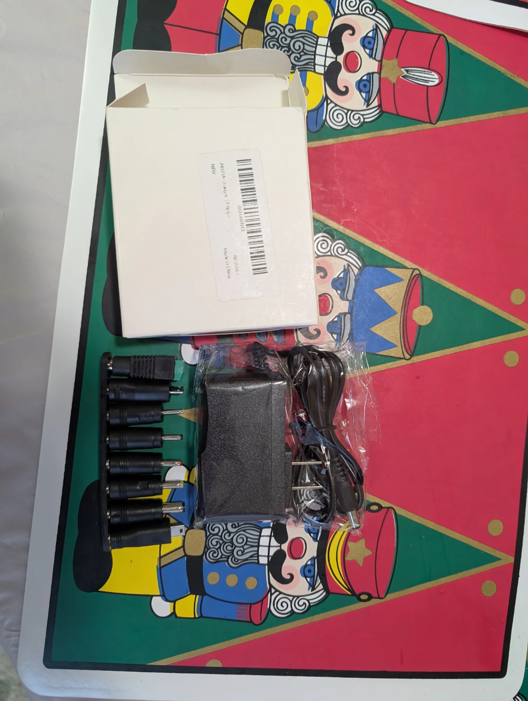 24V 1A Universal Power Adapter with 8 Tips - photo 2