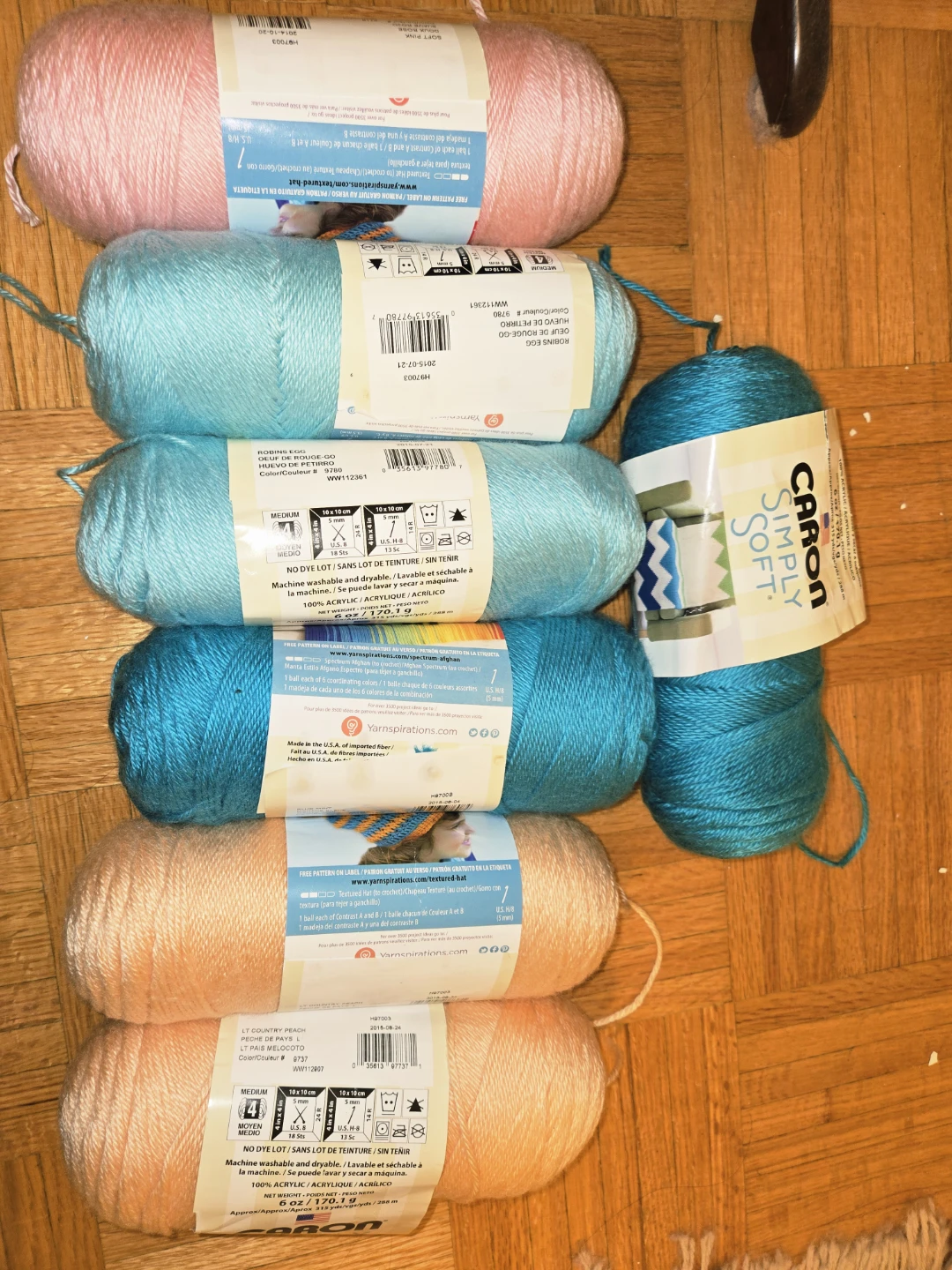 Caron Simply Soft Yarn Lot - 7 Skeins