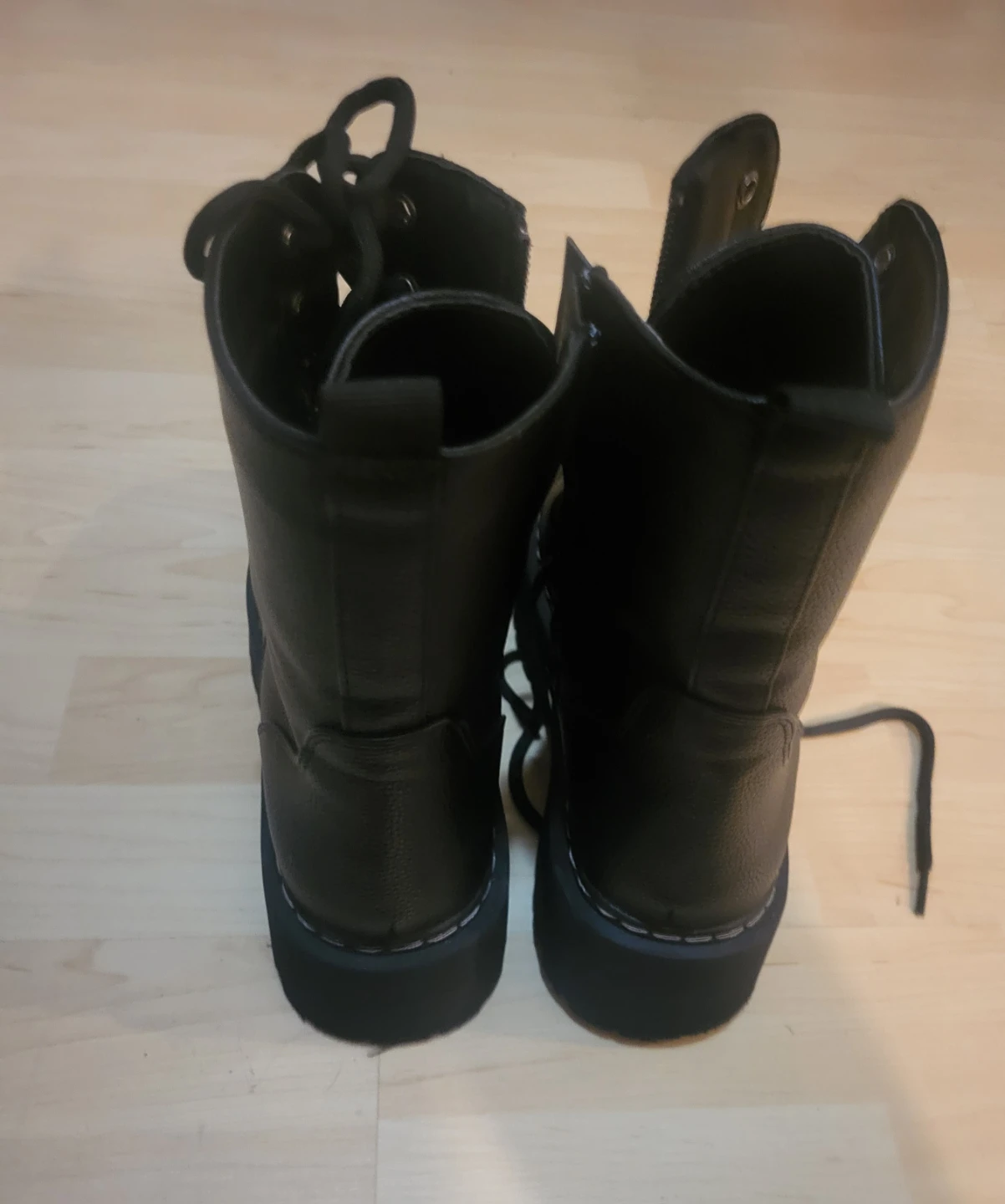 Black Lace-Up Platform Boots - photo 2