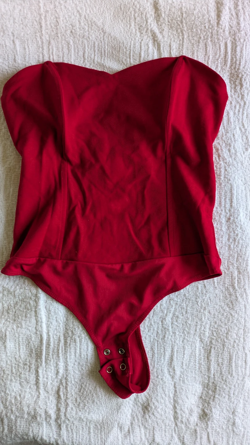 Red Strapless Bodysuit Size M
