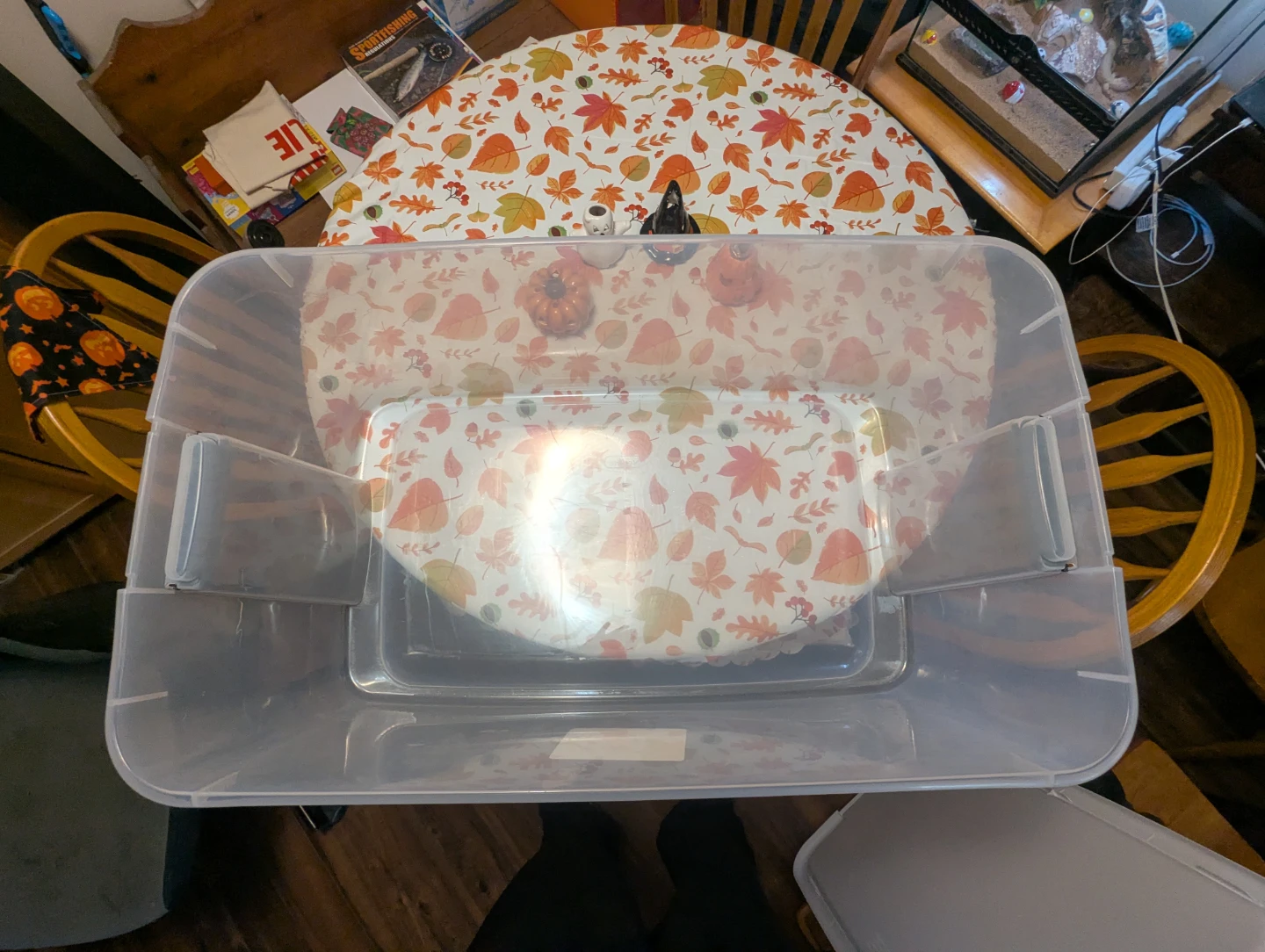 Sterlite Ultra Latch 110L Storage Bin - photo 2