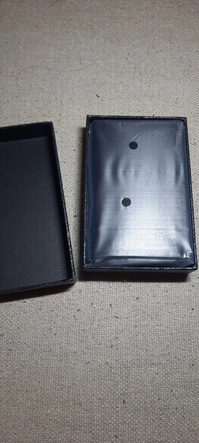 Gratia Black Card Holder Wallet - photo 2