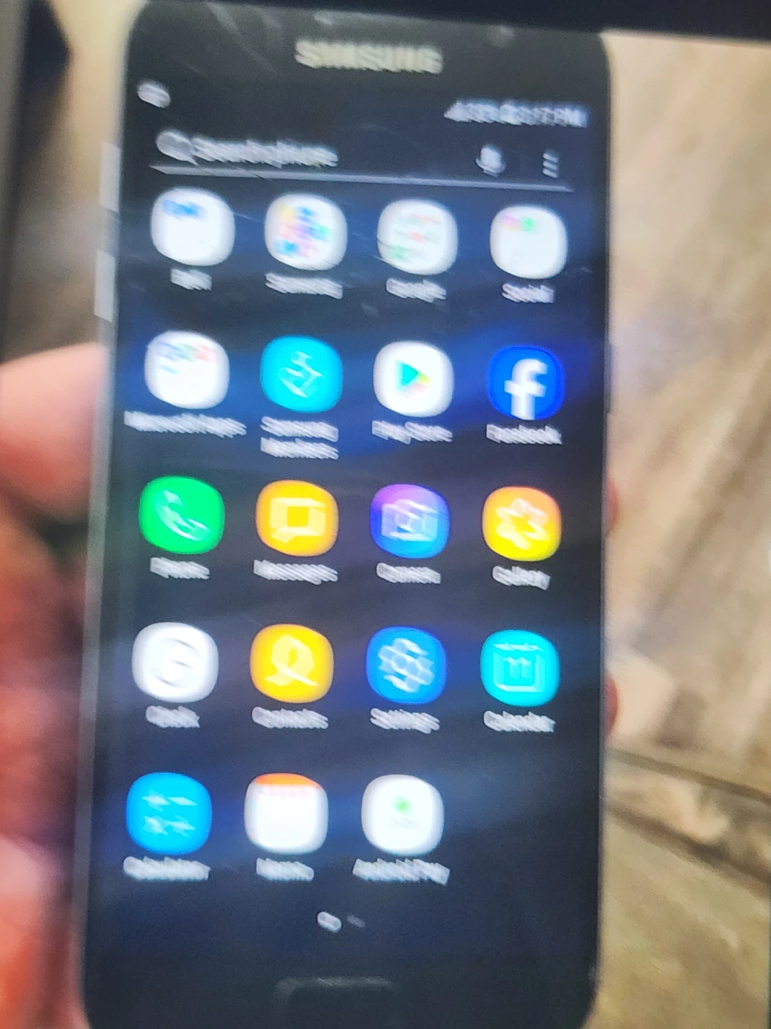 Samsung Galaxy S7 has crack but works