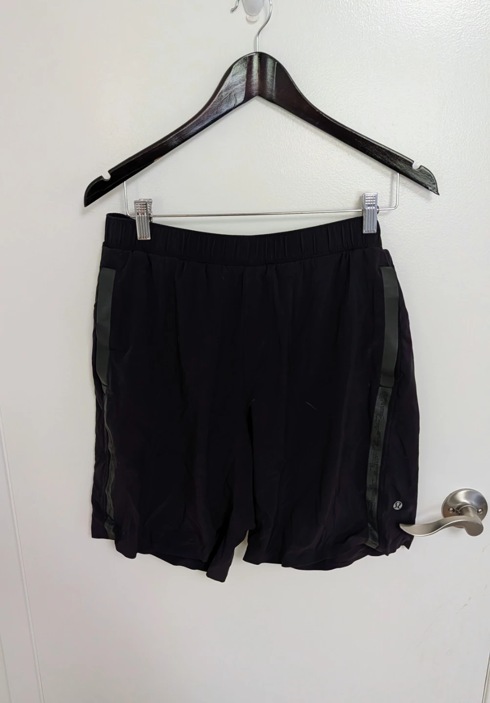 Lululemon Men's Black Athletic Shorts - Men's Medium