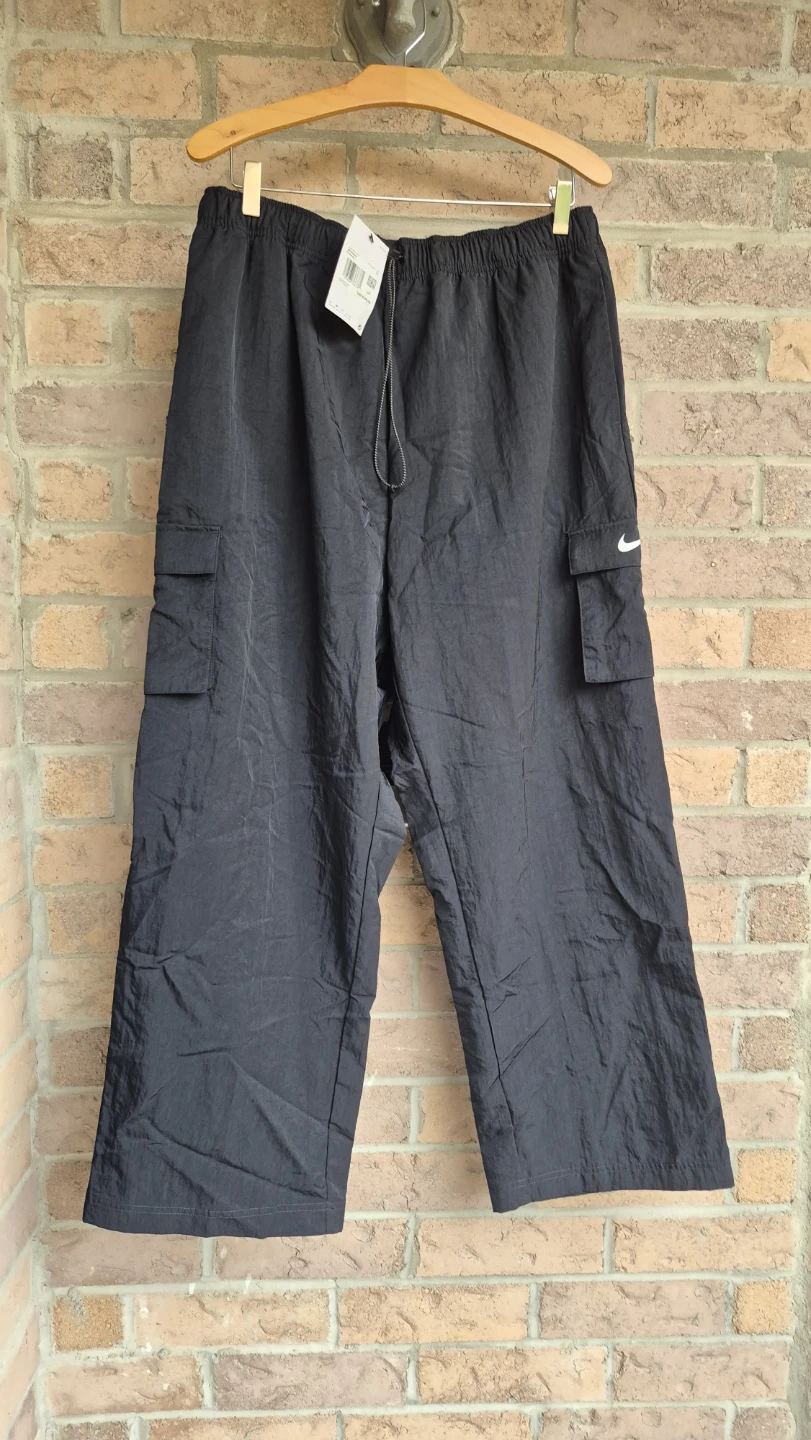 Brand New plus size Nike Woven Cargo Pants - photo 3