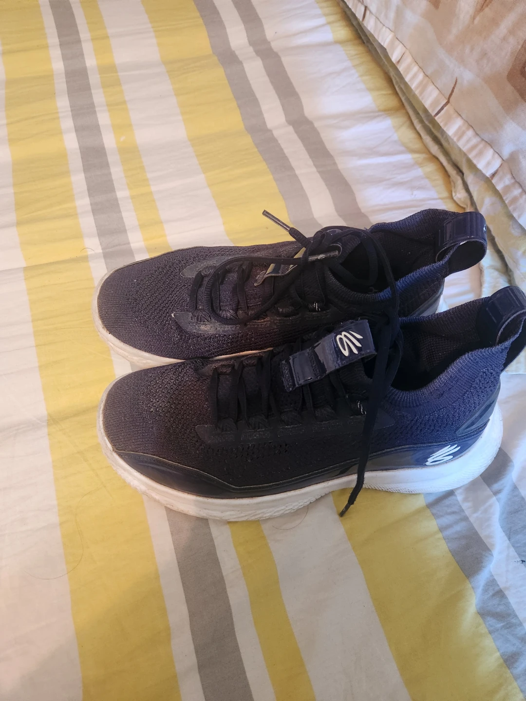 Shoes  size 8