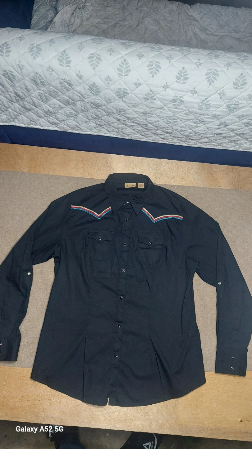 Wrangler Black Western Shirt with Embroidered Cross