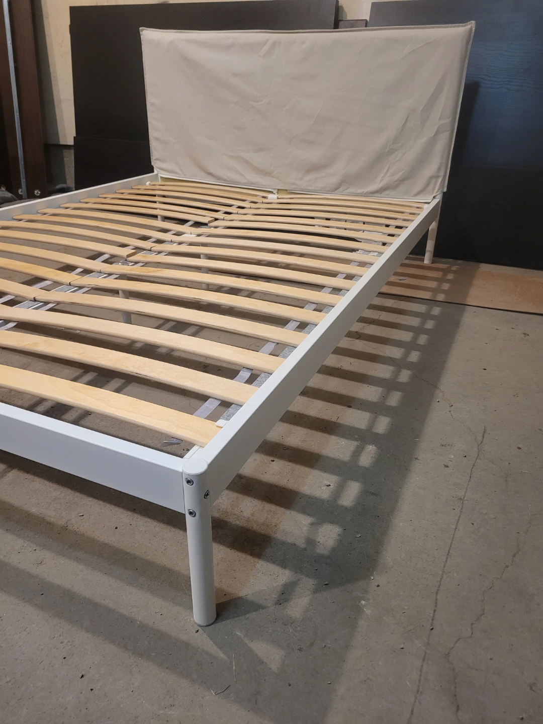 Delivery - ikea Double Bed Frame - photo 3