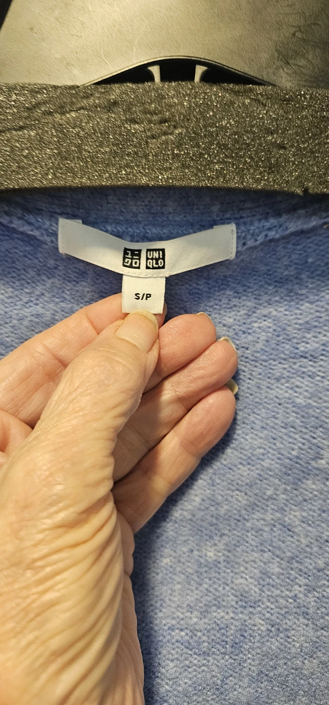 Uniqlo blue knit cardigan - photo 2