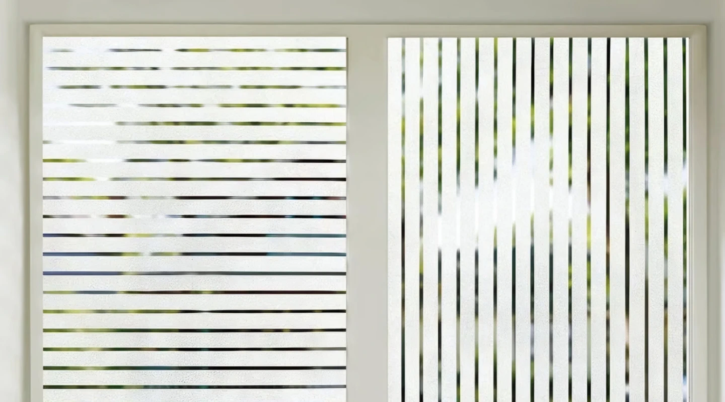 Privacy Window Film Frosted Striped Static Cling 60x200cm - photo 4