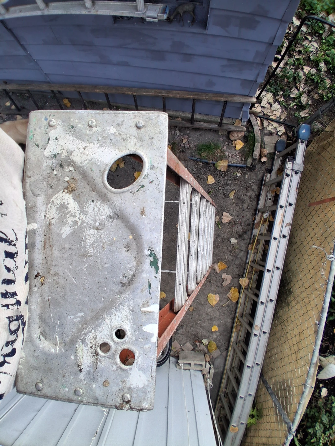 Fiberglass Step Ladder 8 feet - photo 4