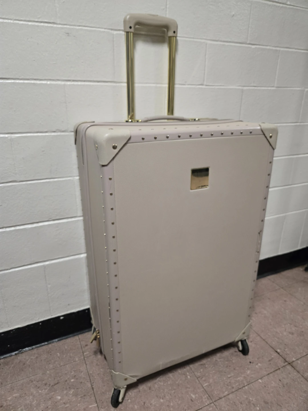 Champagne Gold 30" Extra-Large Hardside Spinner Suitcase - photo 2