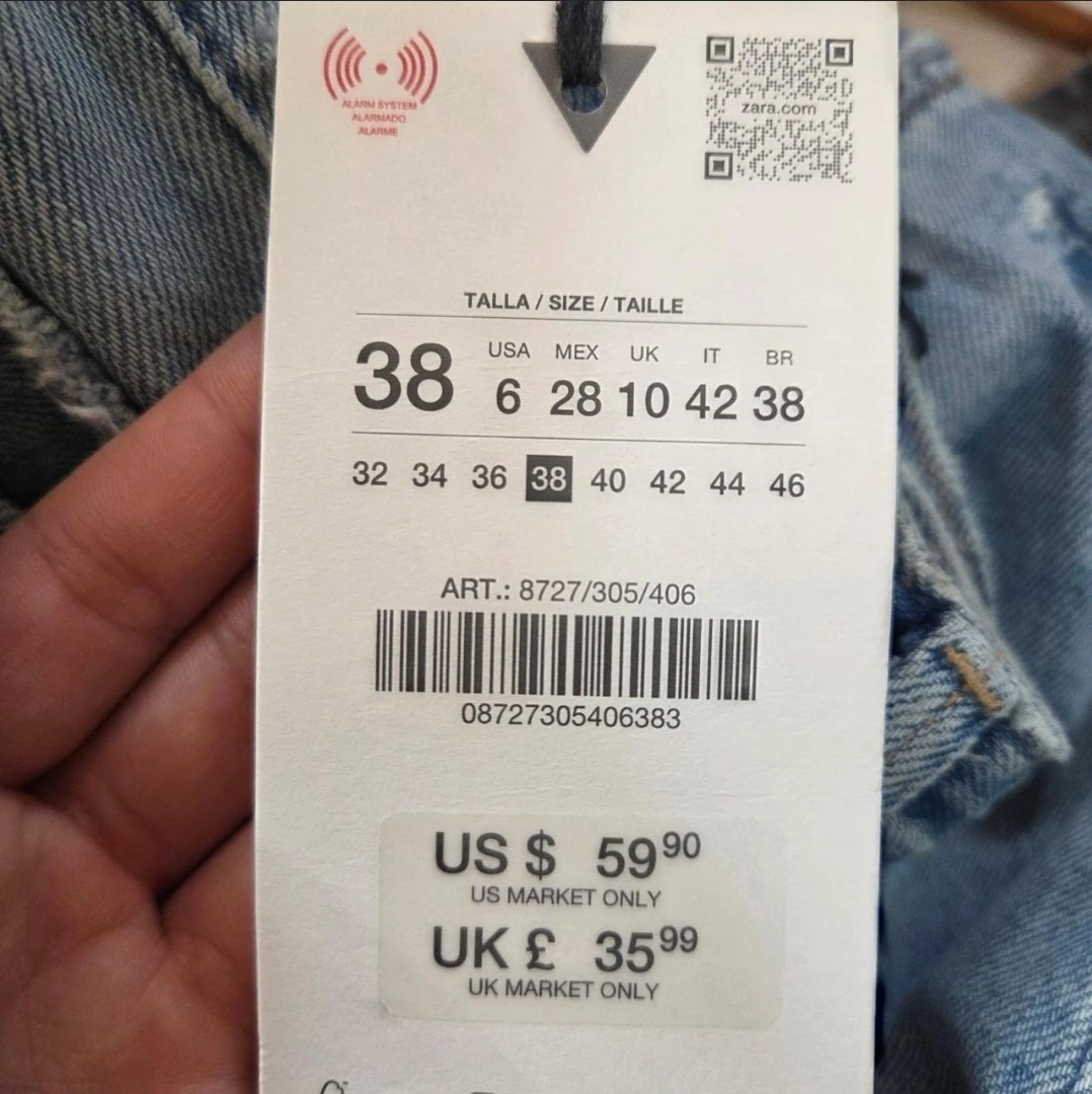 Zara Distressed Light Wash Jorts - photo 3