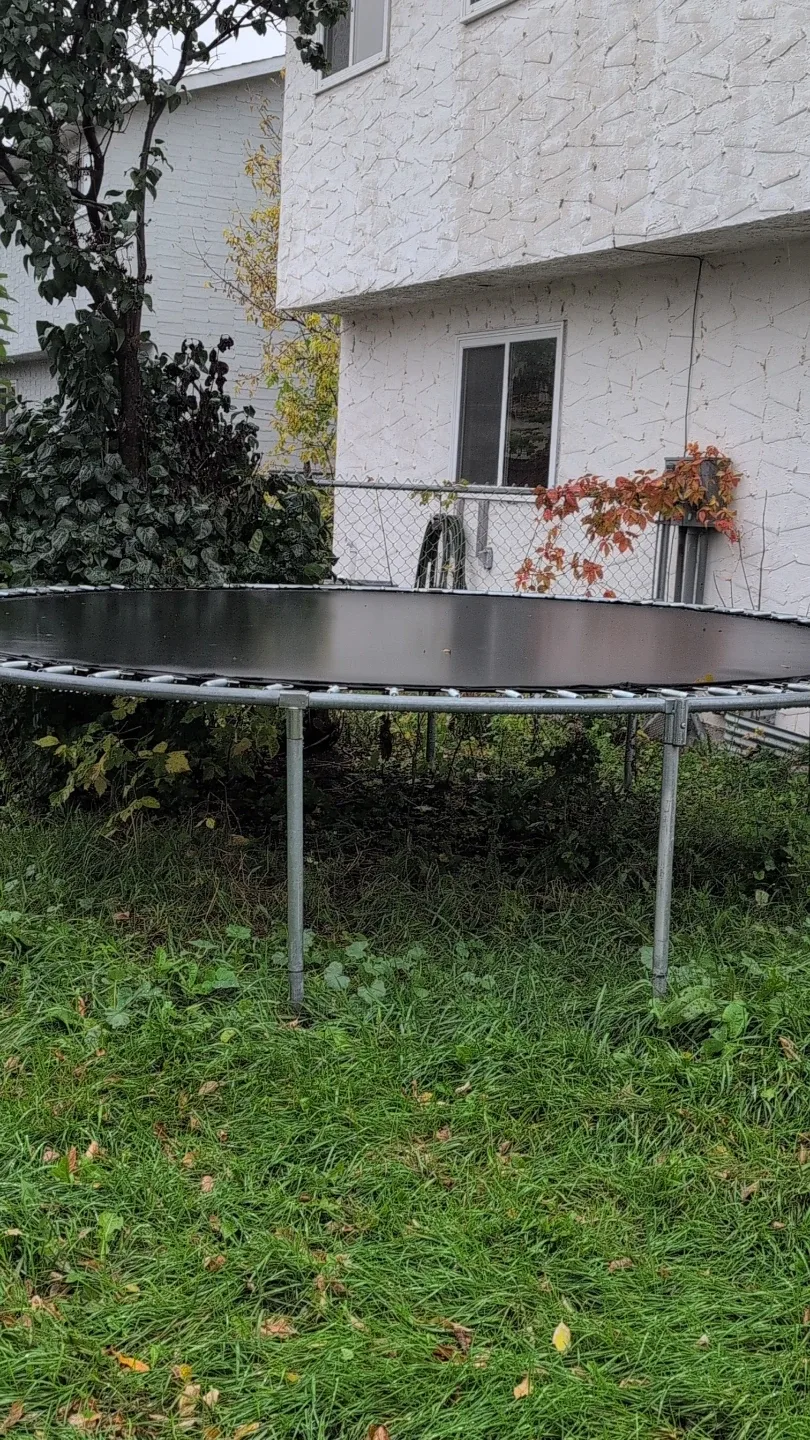 Large Round Backyard Trampoline