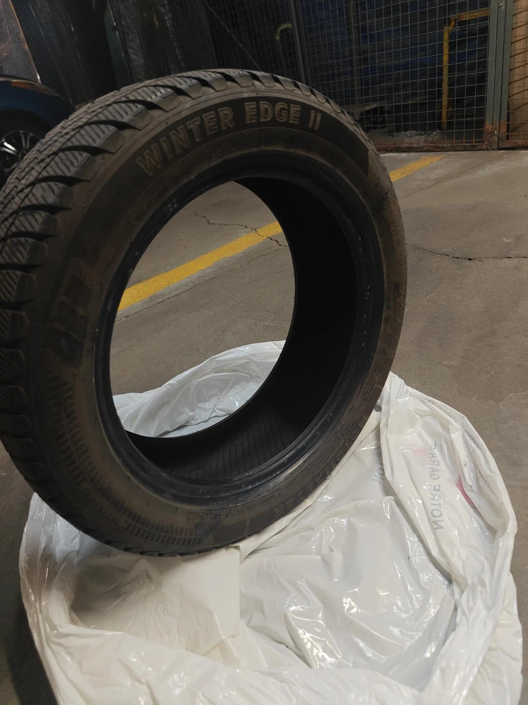 Motomaster Winter Edge II Tires - 185/55R15 - photo 2