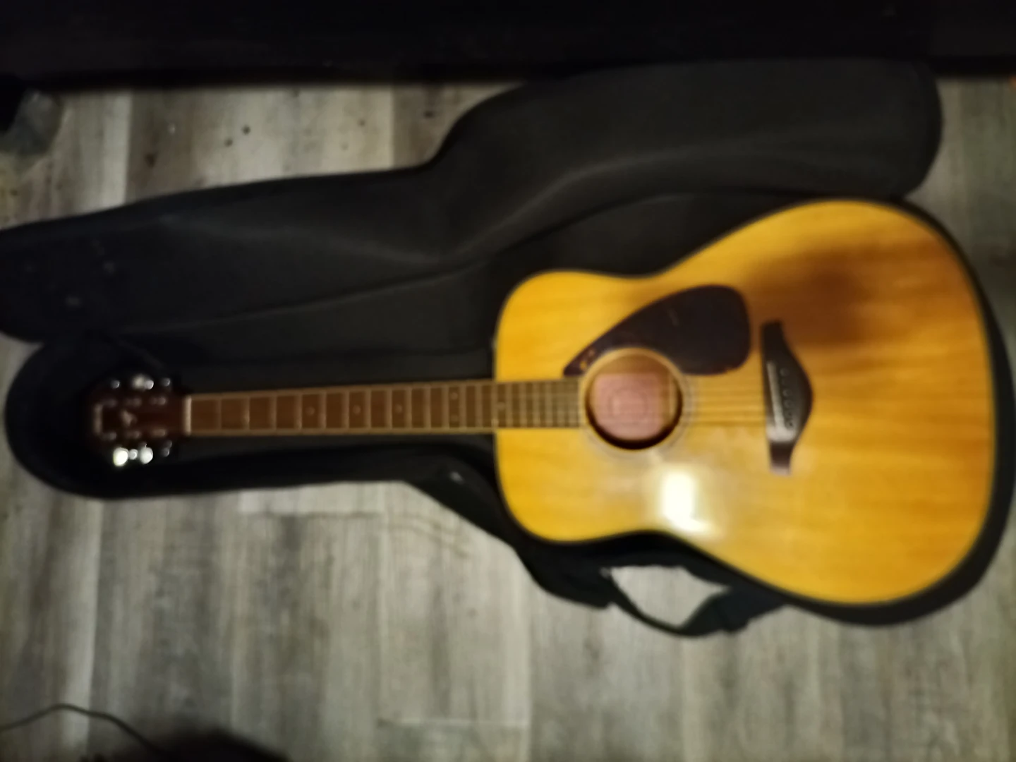 Yamaha Acoustic Guitar with Gig Bag