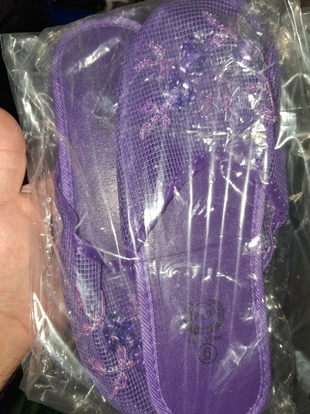 P&W New York Purple Slippers Size 6 - photo 3