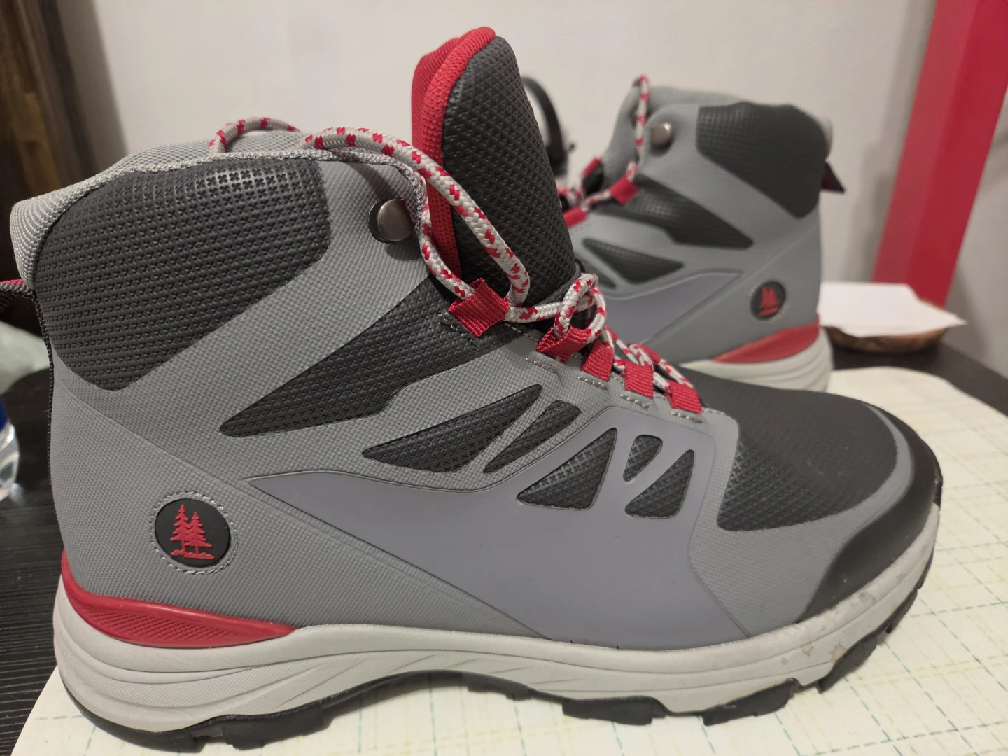 G.H. Bass & Co. Hiking Boots Gray Red - photo 4