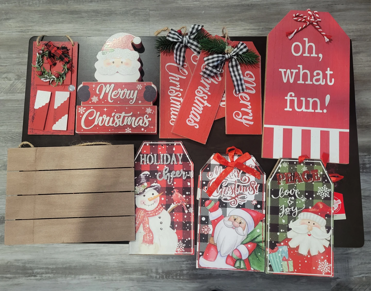 Christmas Signs/Decor (75 cents)