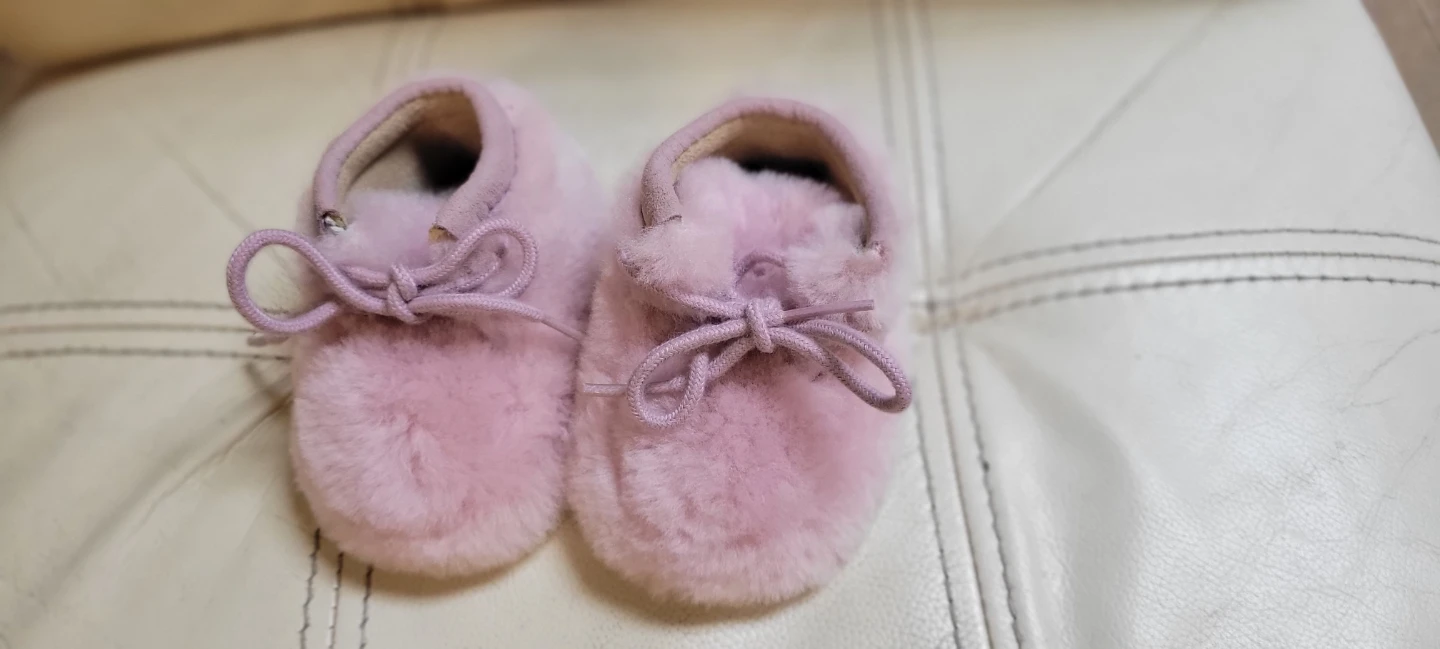 UGG Infant Fleece Booties Pink sz 0/1 new - photo 5