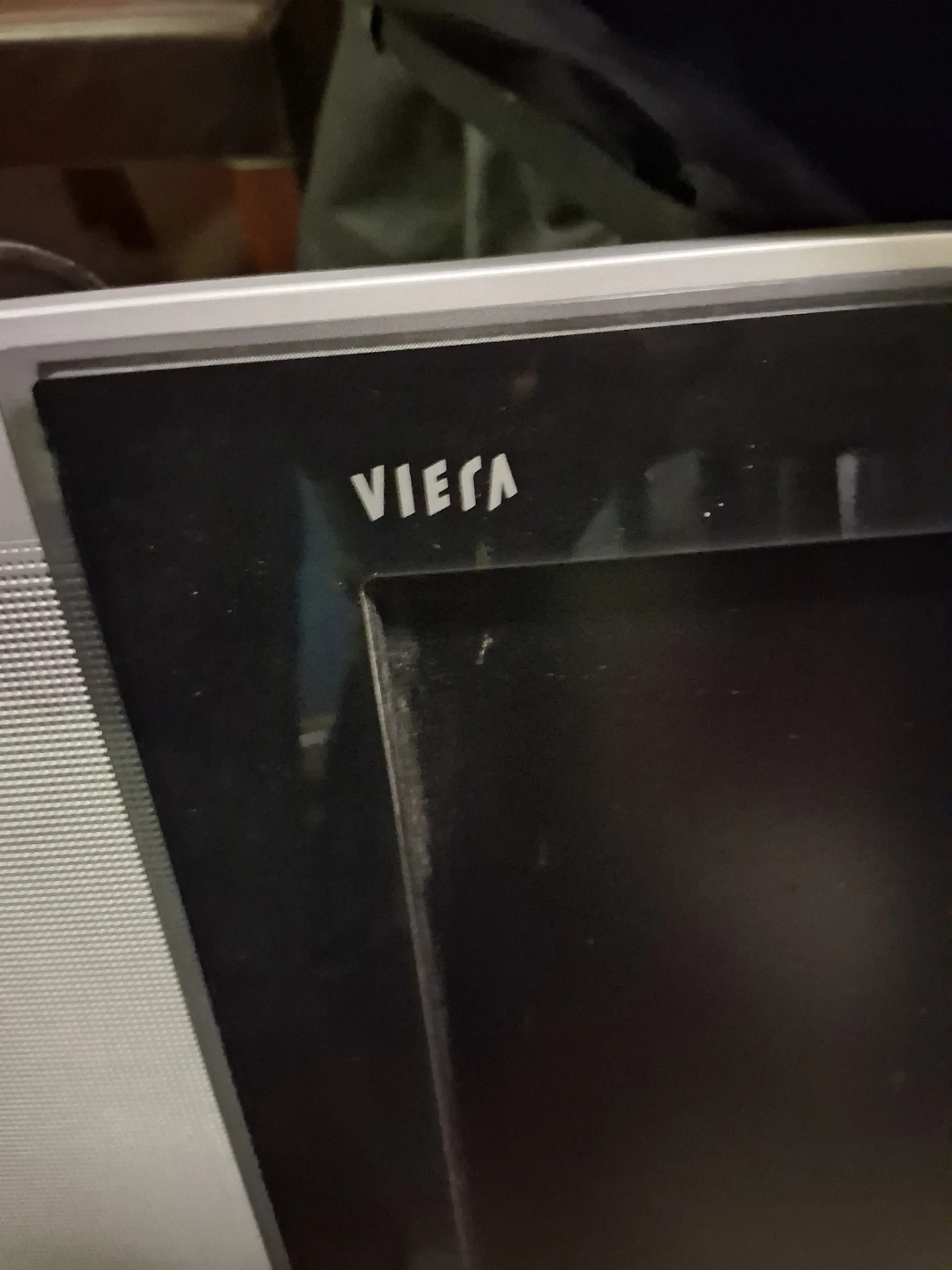 Panasonic Viera 32 Inch LCD TV - photo 4