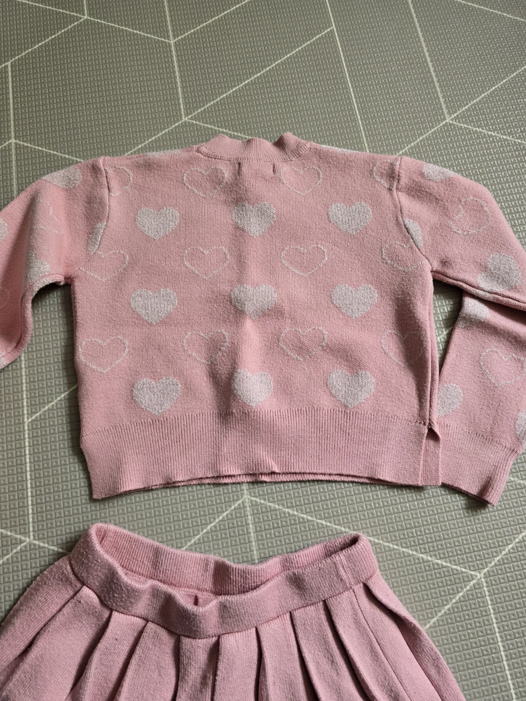 Pink Knit Heart Sweater and Pleated Skirt Set - Size 4T - photo 4
