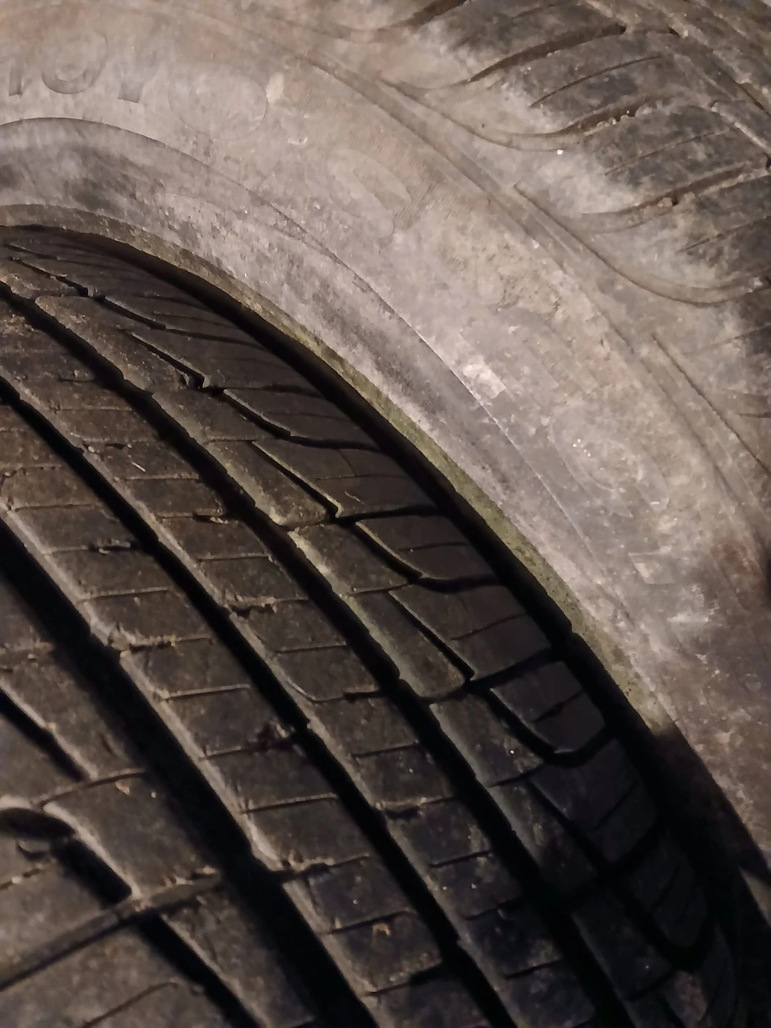 Set of 4 Toyota P235/75R15 Tires - photo 2