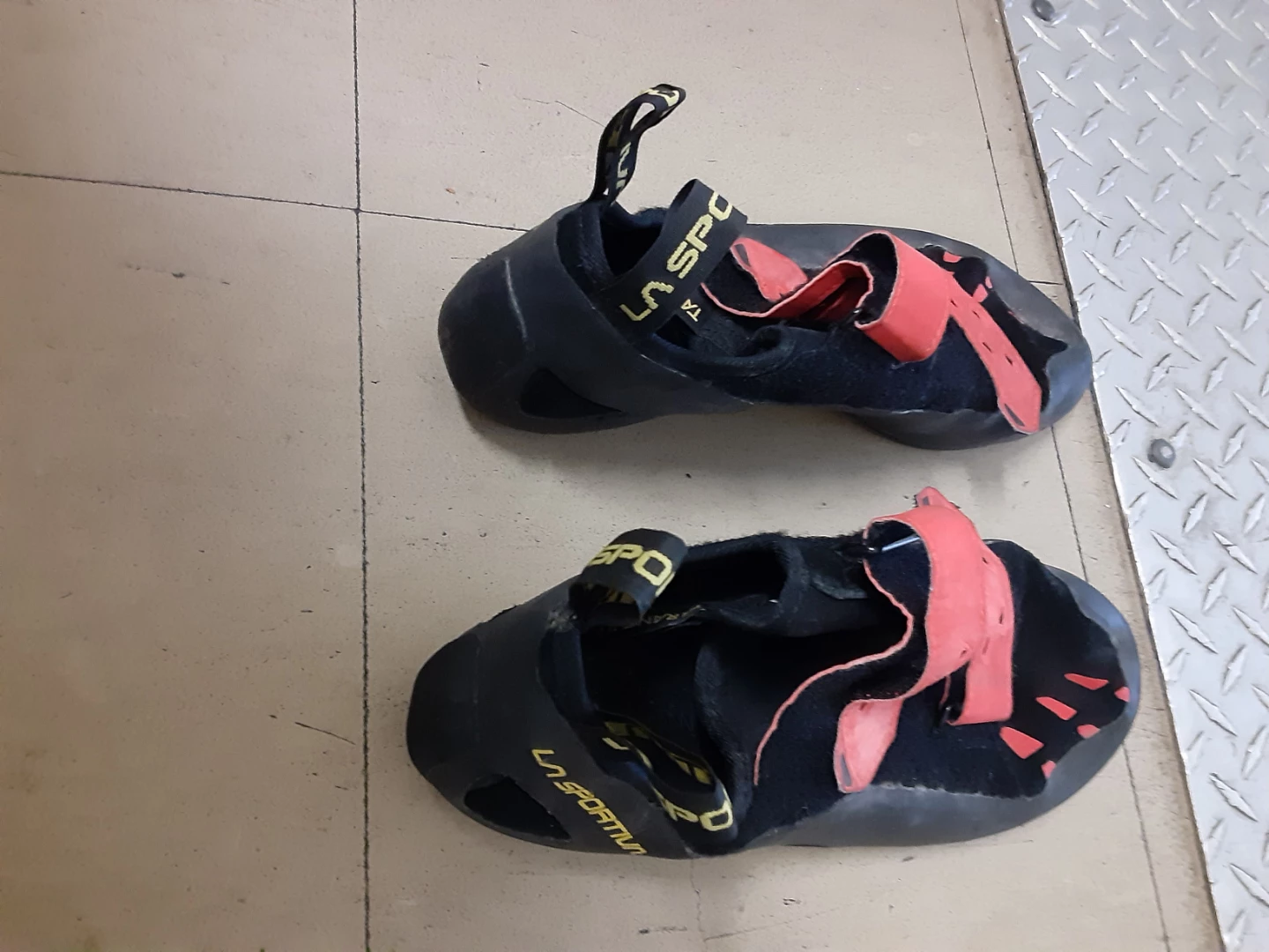 La Sportiva Tarantula Climbing Shoes - photo 3