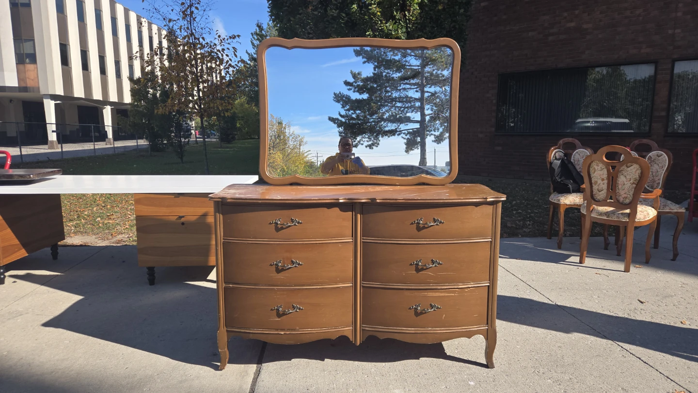 Vintage Six-Drawer Dresser with Mirror - photo 5