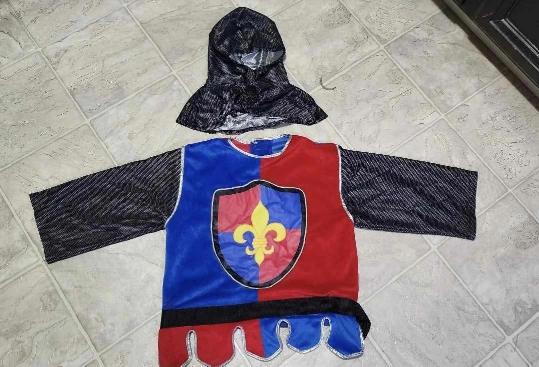 Like New Quality Play Dress Up Boy's Knight Costume $35