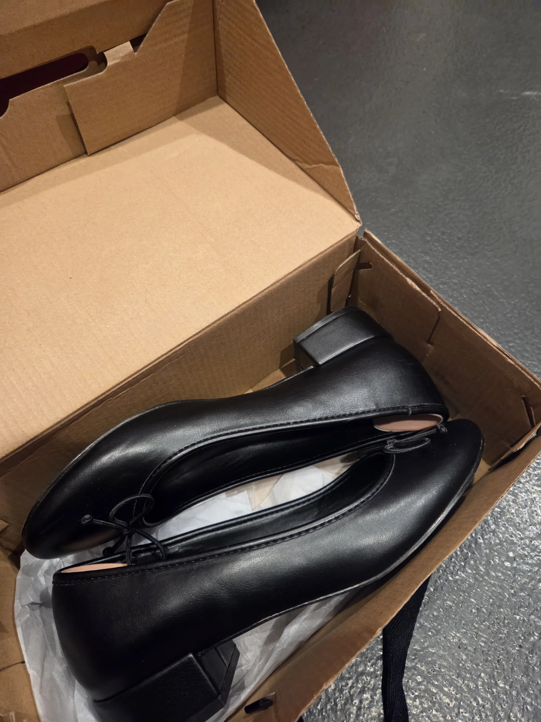 Call it spring Block Heels ballerina black flats, like new! - photo 3