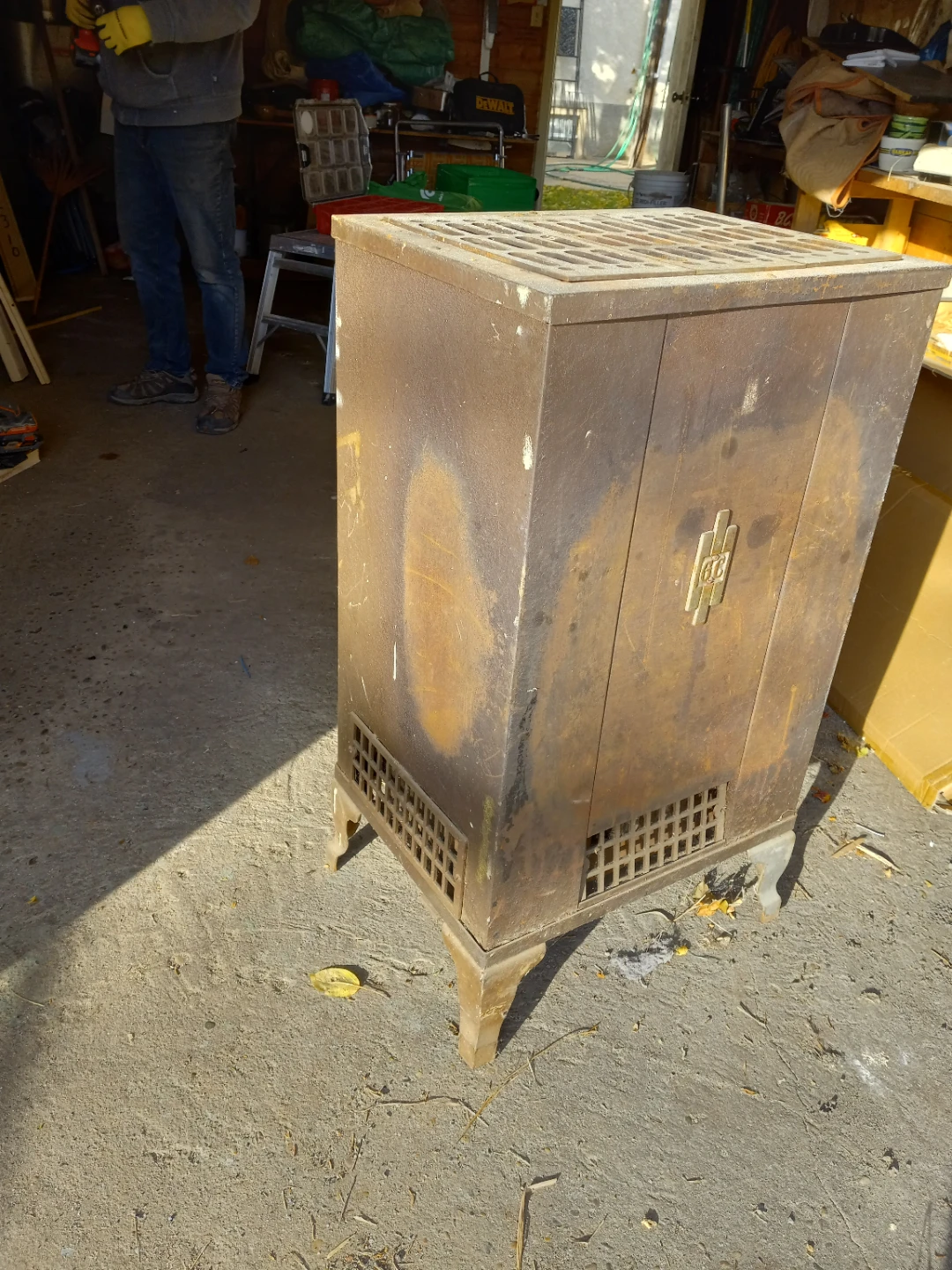 Antique cast iron gas heater - photo 2