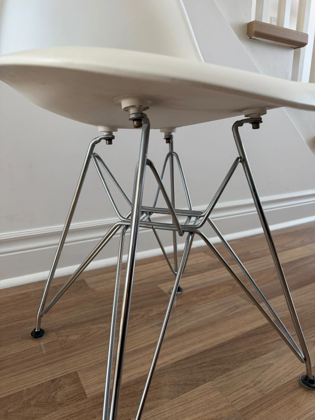 Set of 2 White Structube Eiffel Chairs - photo 5