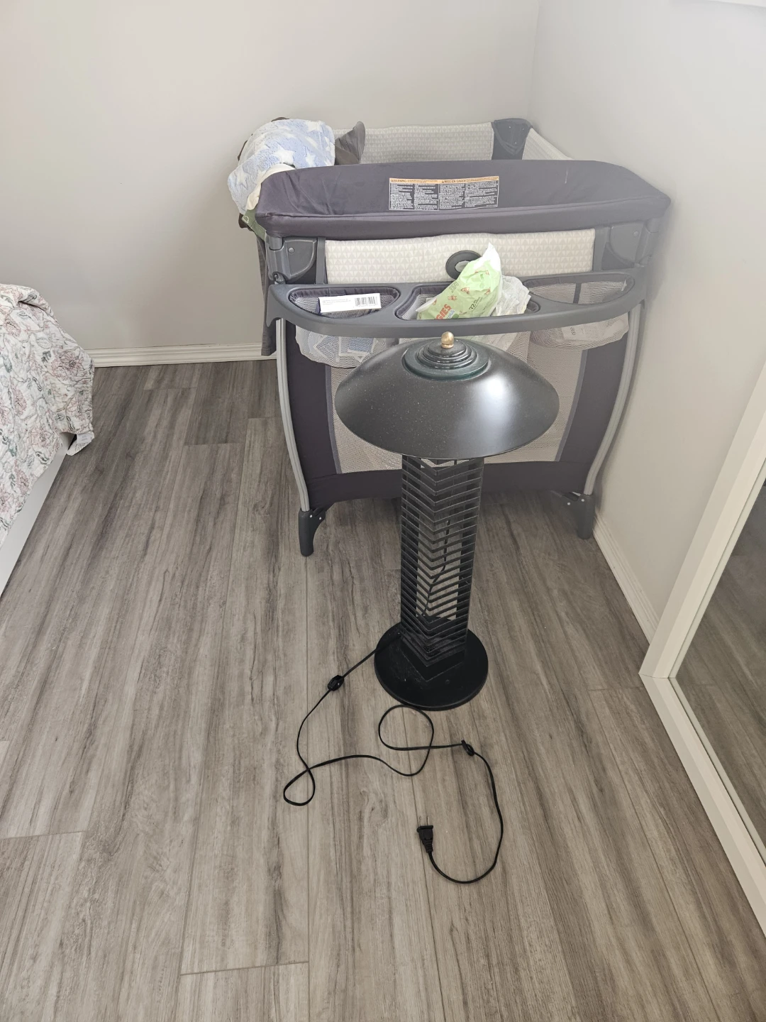 Black Modern Tower Table Lamp - photo 4