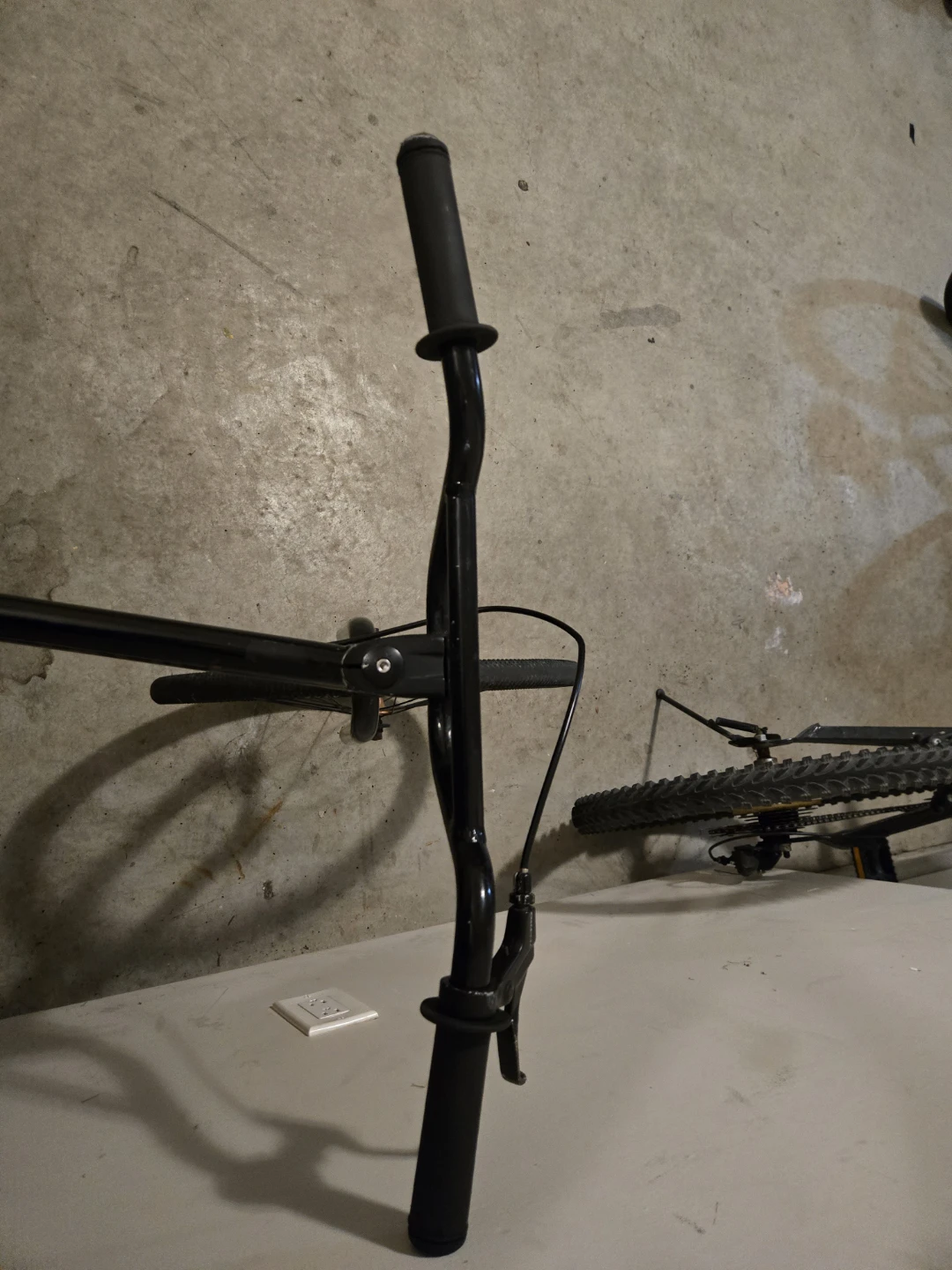 Haro BMX Bike Black it's a race bmx everything is fine - photo 3