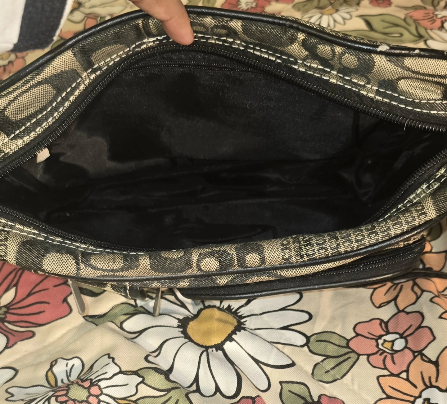 Geometric Print Crossbody Bag - photo 2
