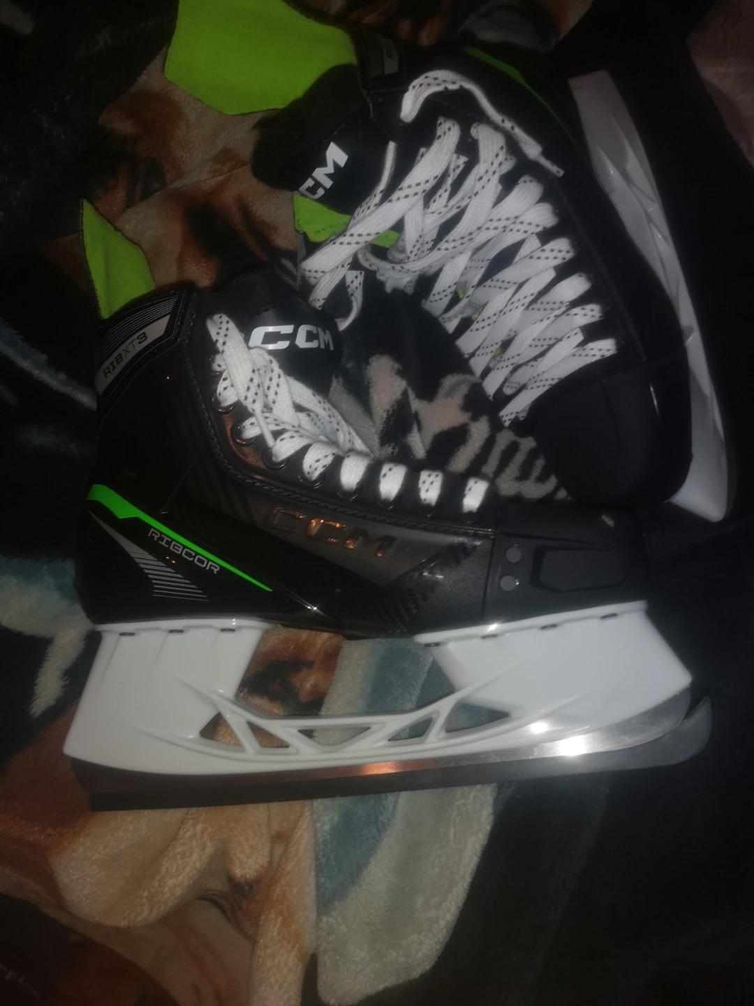 CCM Ribcor XT3 Hockey Skates