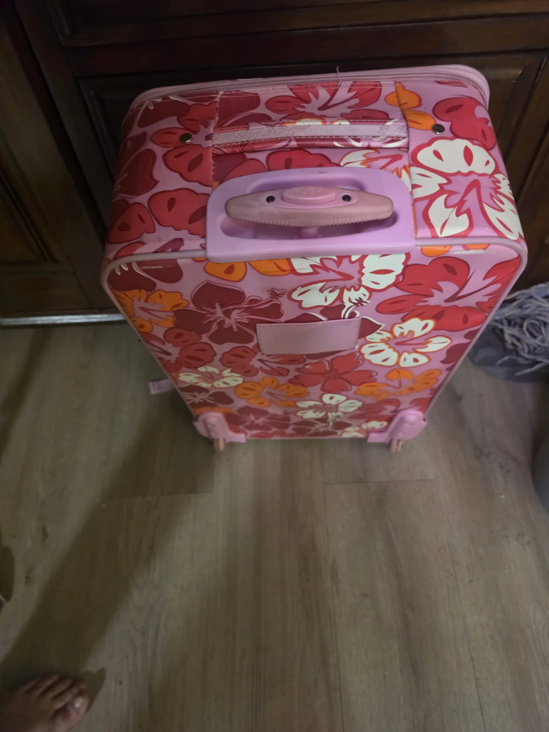 Levi's Floral Rolling Suitcase - photo 5