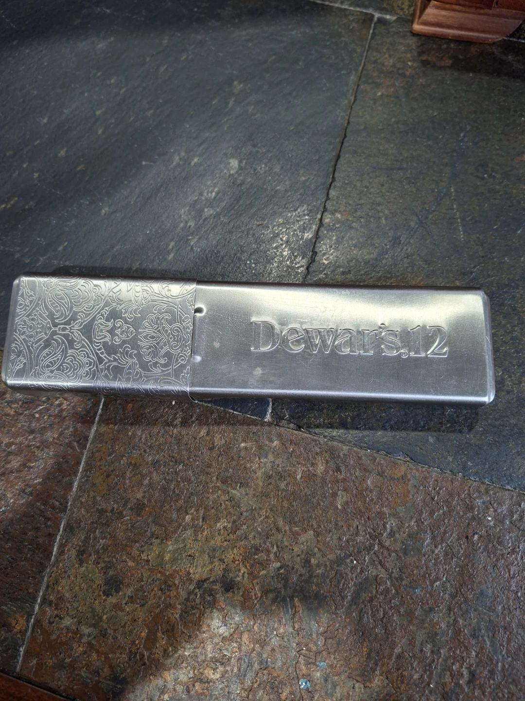 Dewar's 12 Metal Cigar Case - photo 4