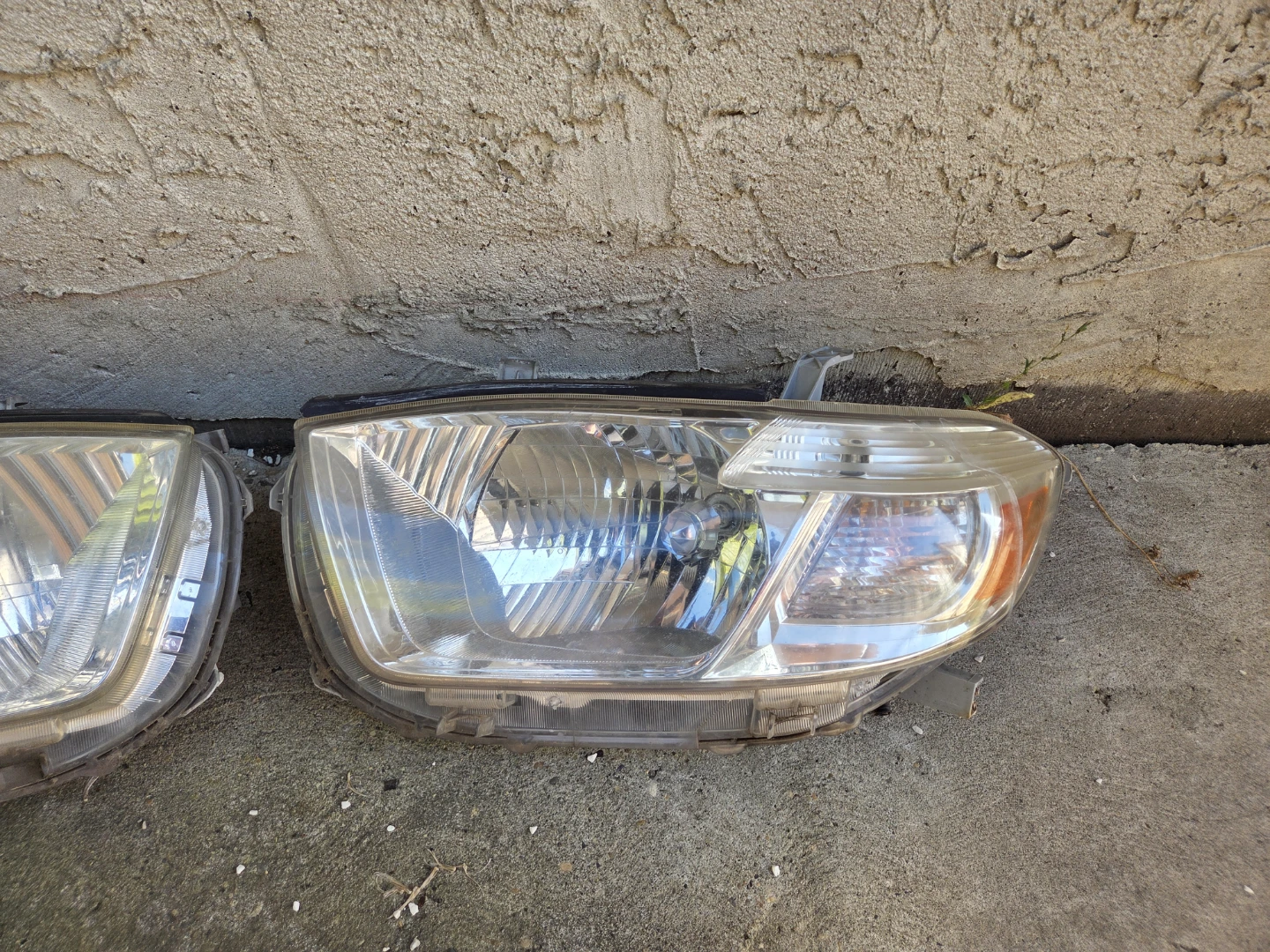 Toyota highlander 2008-2010 headlight - photo 2