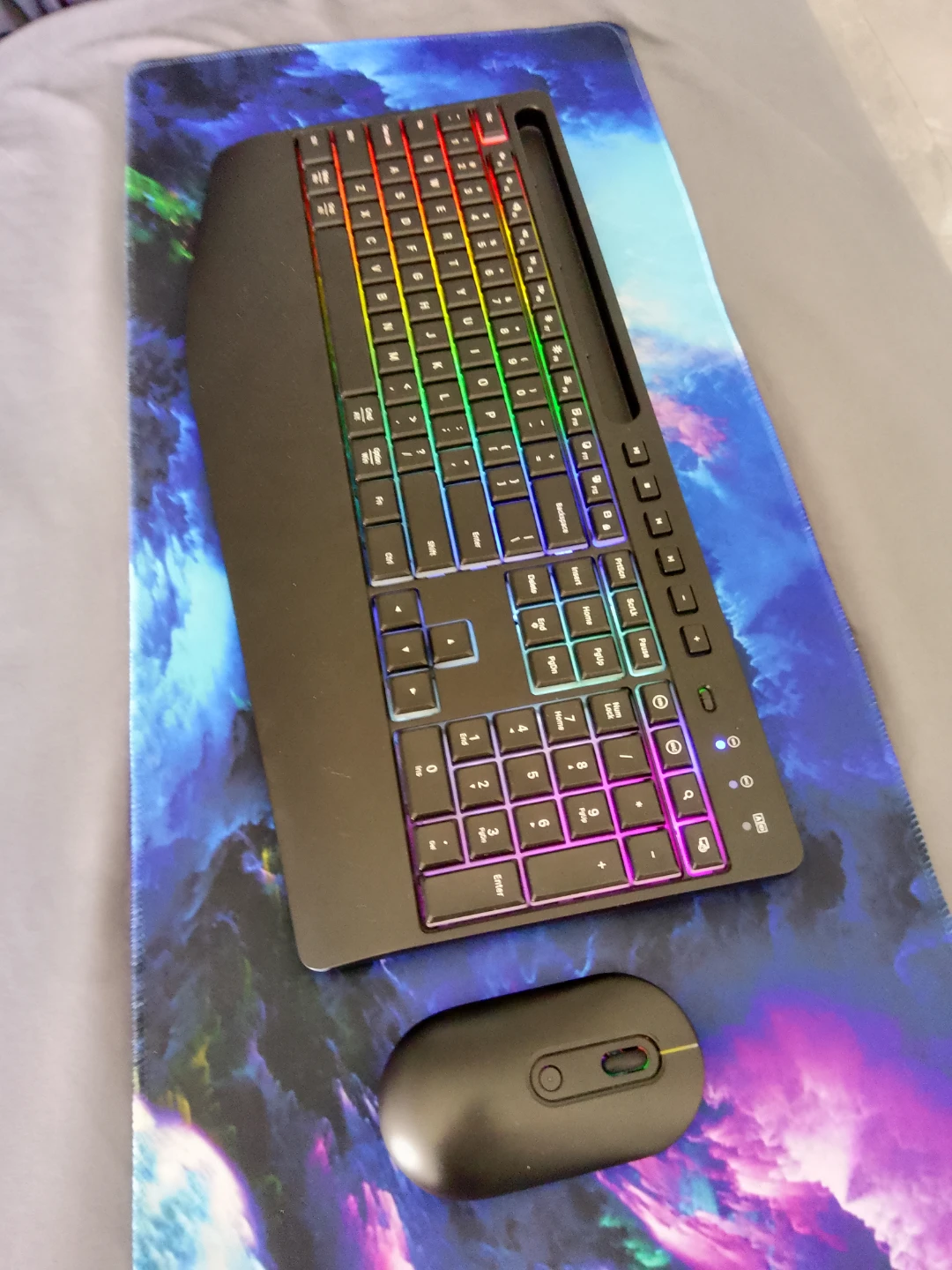 Velizor RGB wireless mouse and keyboard