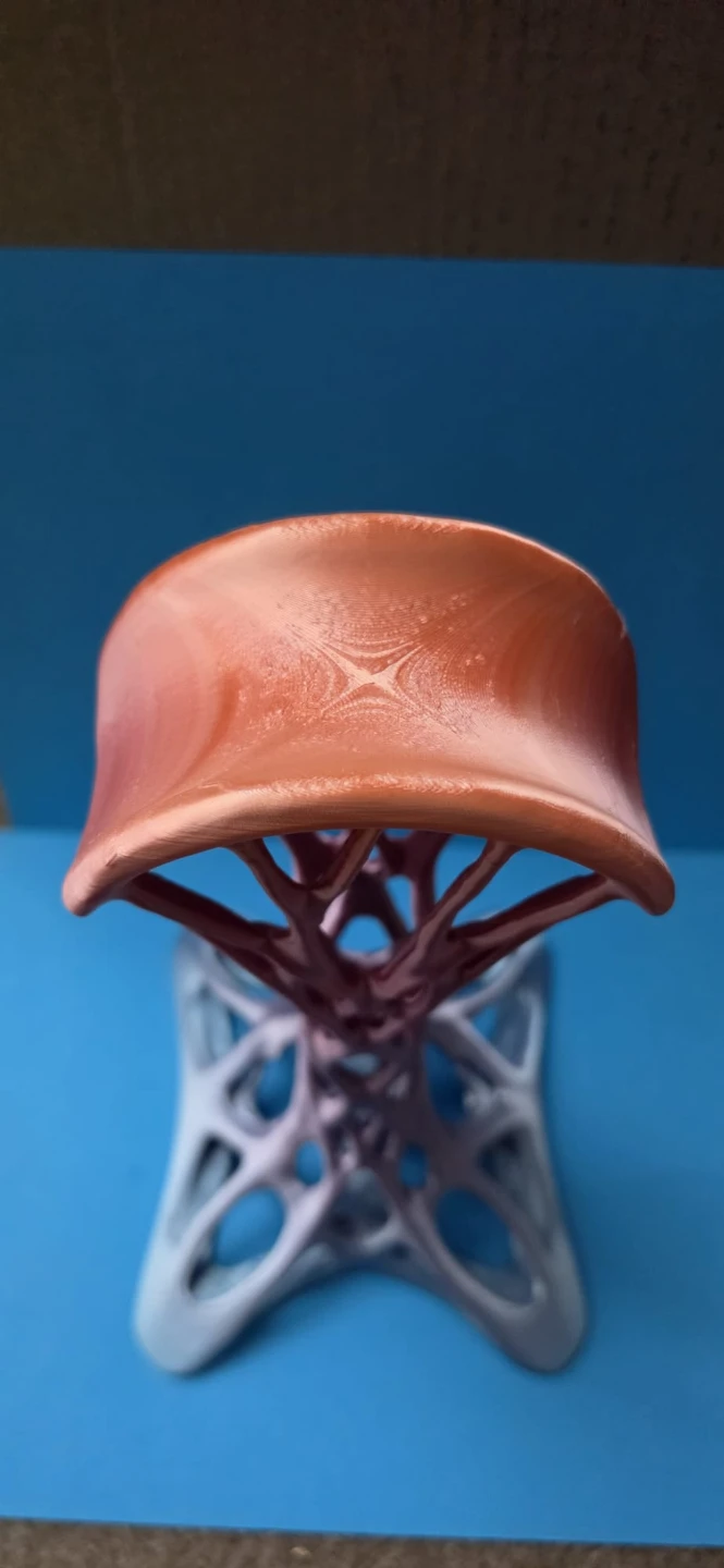 3D Printed Gradient Headphone Stand - photo 3