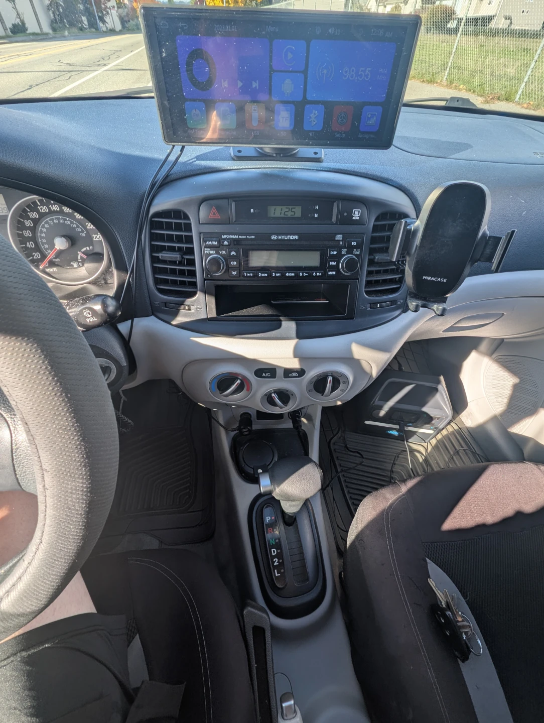 Silver 2006 Hyundai Accent Low KMS - photo 4