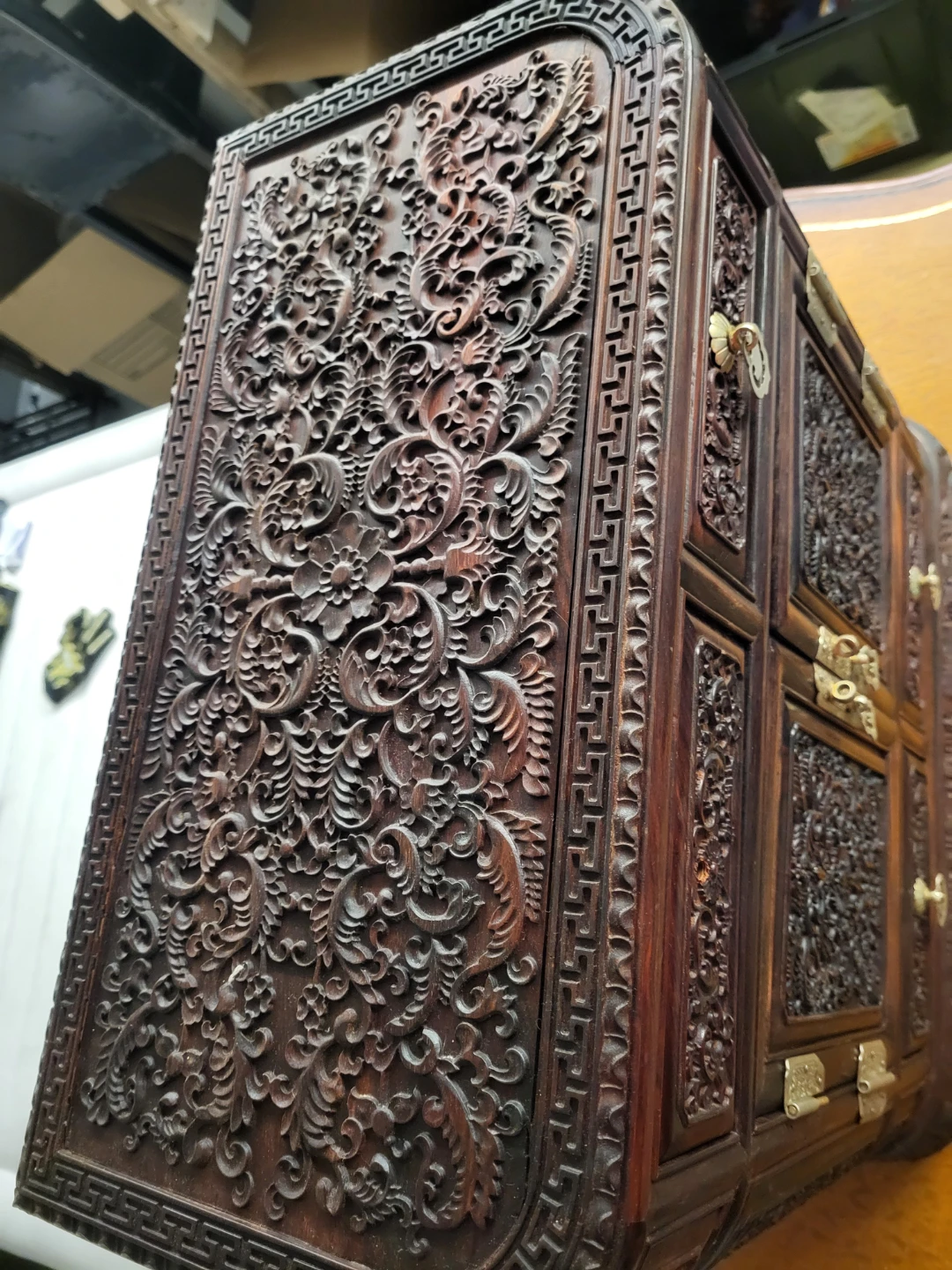 Ornate Hand-Carved Wooden Jewellery Chest - photo 3