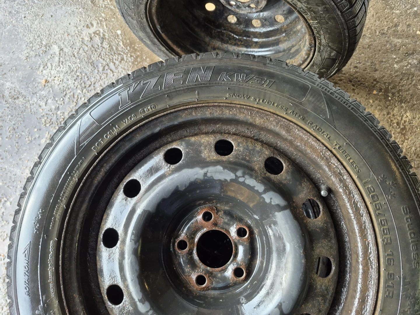 Winter tires with rims - photo 2