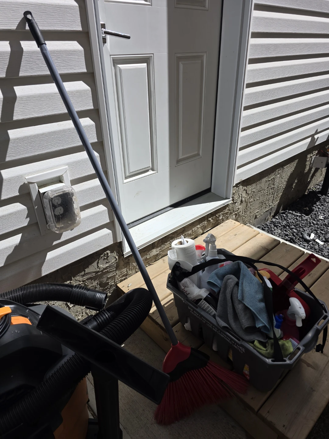 Professional Residential & Commercial Cleaning Services