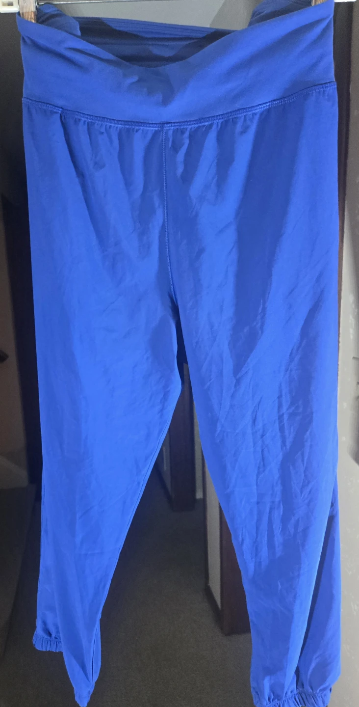 Women's XL Under Armour Crop Pants.  BNWT, UPF 50+, Blue. - photo 3