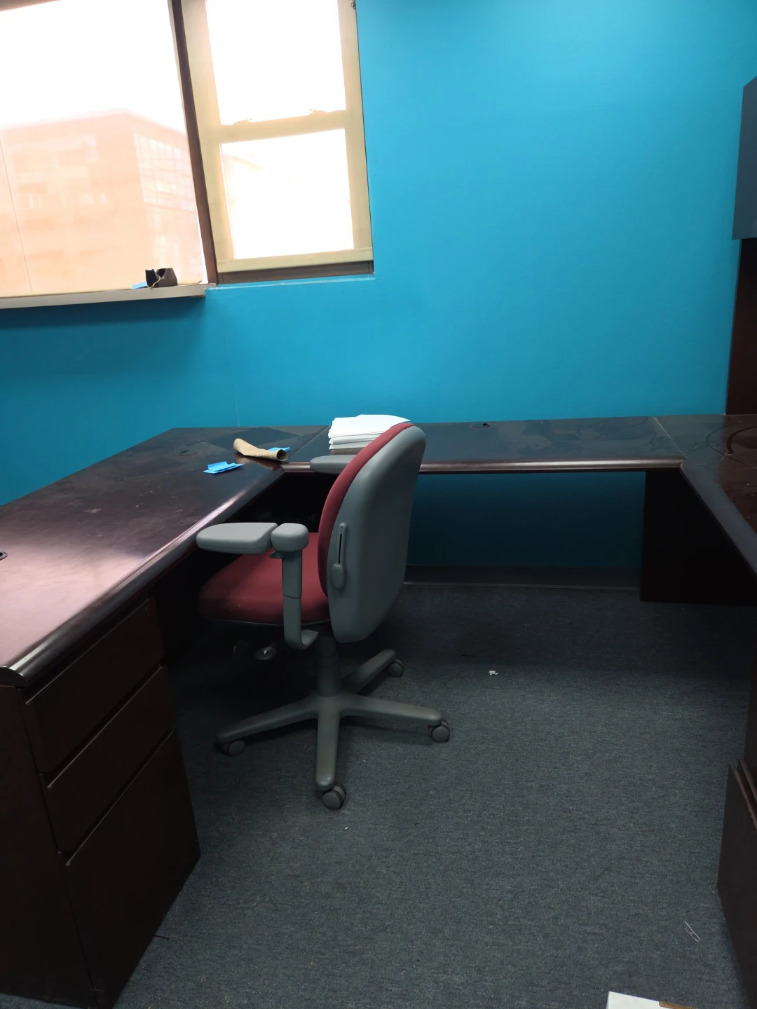 L-Shaped Executive Office Desk with Hutch - photo 3