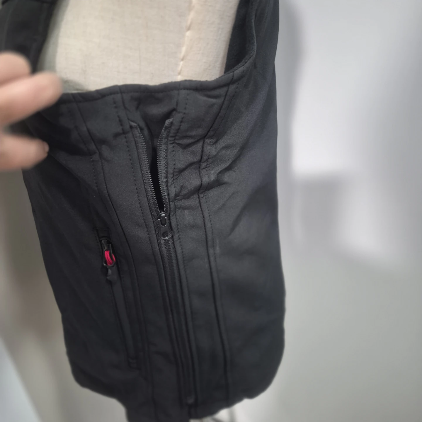 Heated Vest with 5000mAh Power Bank - photo 3